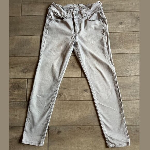 Seven7 Light Wash Jeans – Women’s Size 10 - Picture 1 of 8